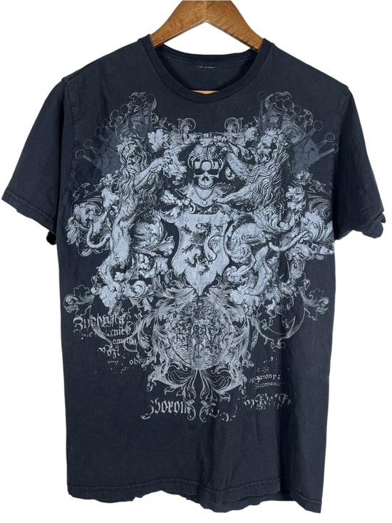 None Other - Y2K Gothic Lions Skull Crest Faded Black Graphic T-Shirt Mens M Distressed Goth